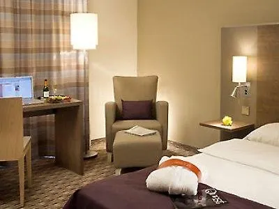 Mercure Frankfurt Sued מלון
