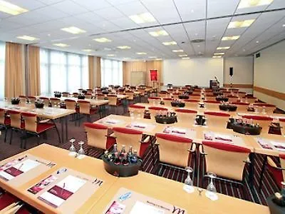 Mercure Frankfurt Sued מלון
